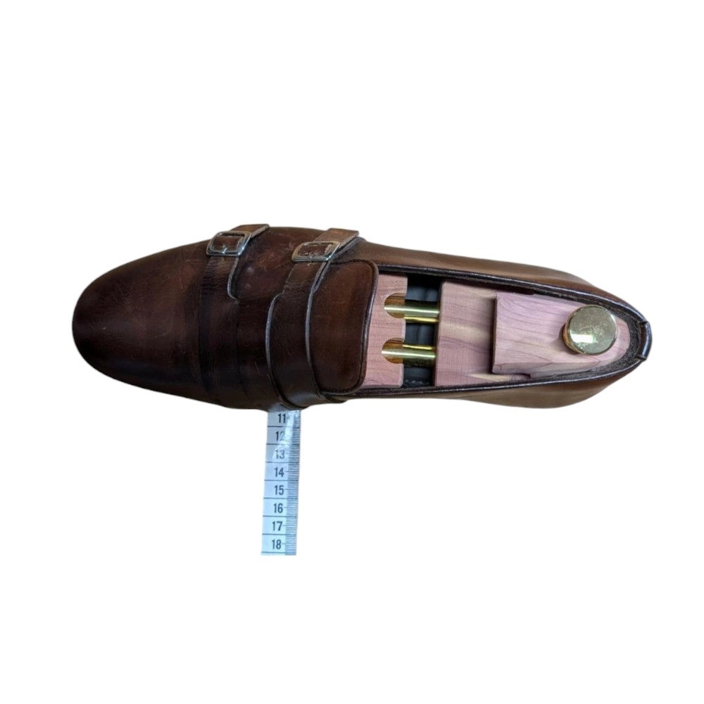 Schuhe mit Maßband