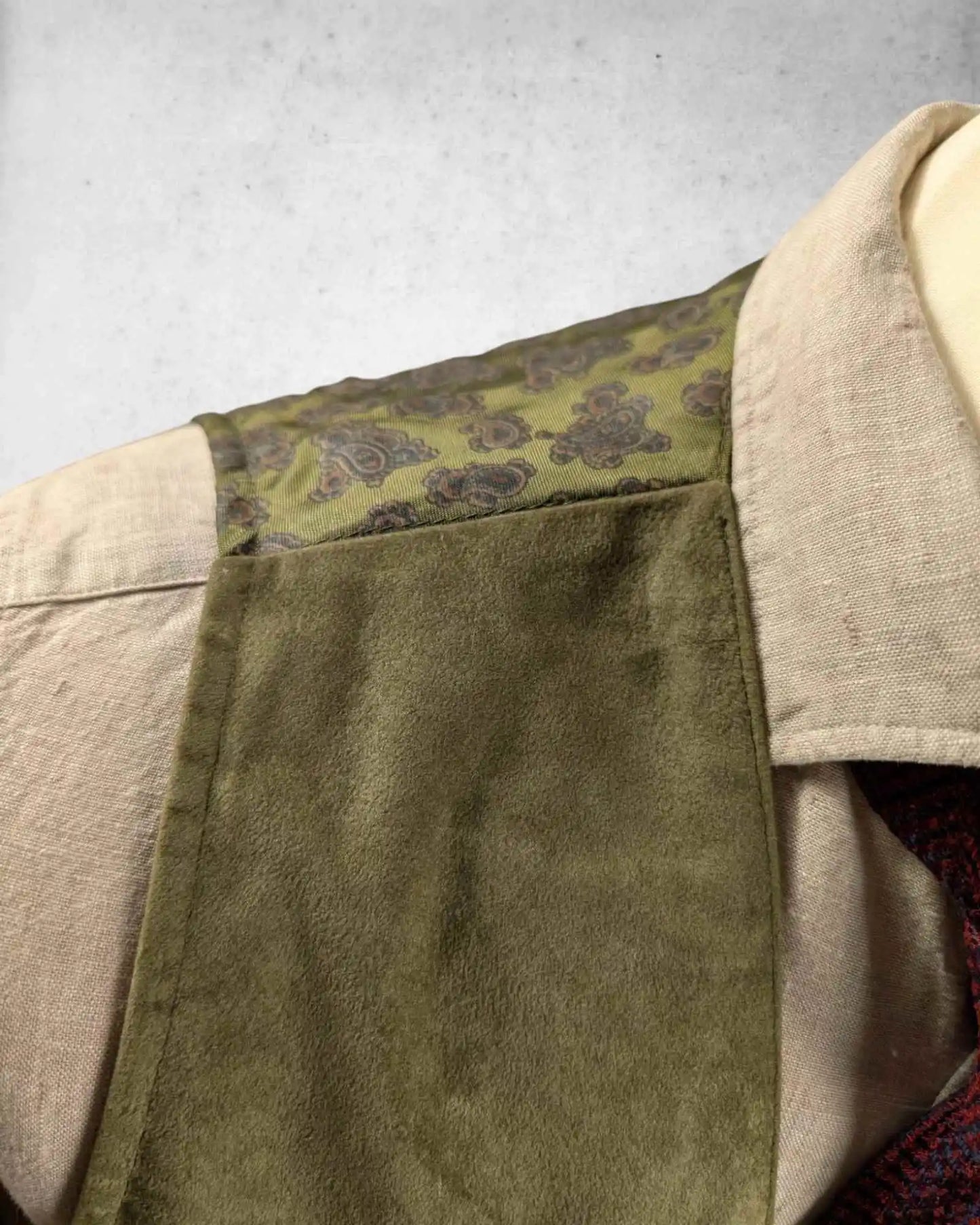 Lederweste für Herren mit Paisley Muster