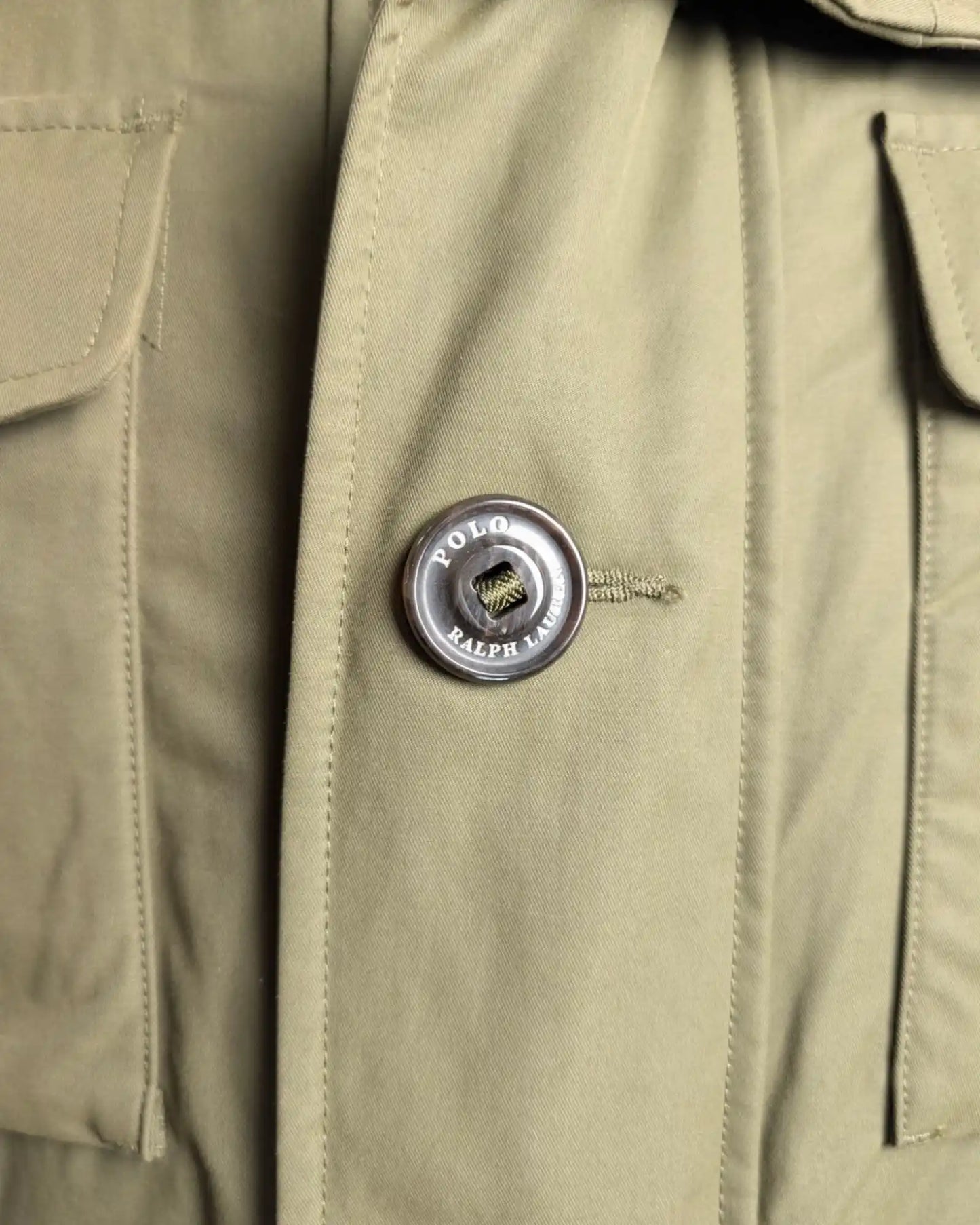 Knopf auf Polo Ralph Lauren Feldjacke