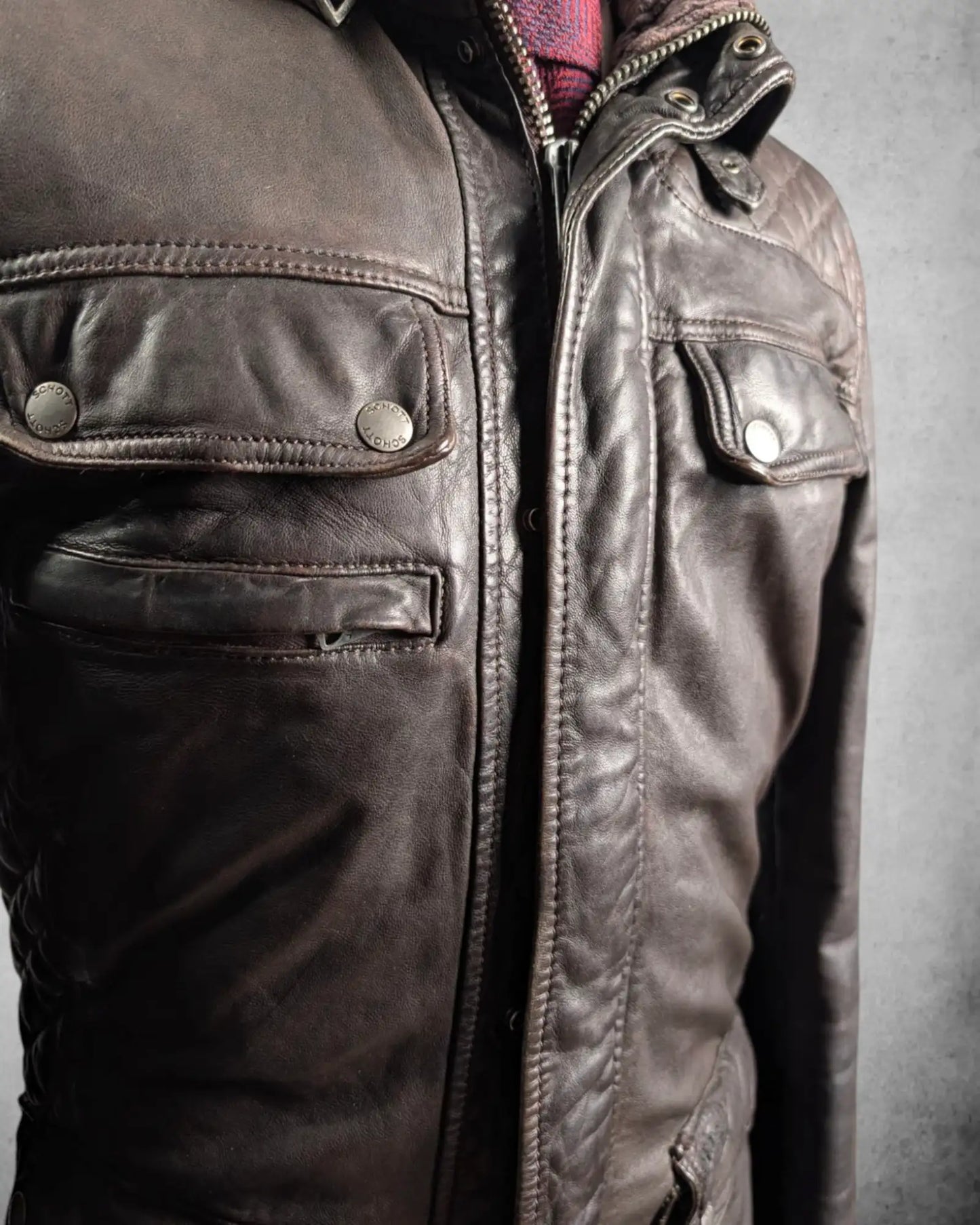 Detailansicht eienr Schott NYC Herren Lederjacke