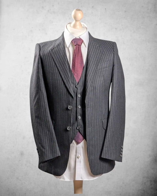 Dreiteiler Peaky Blinders Nadelstreifenanzug von Konen