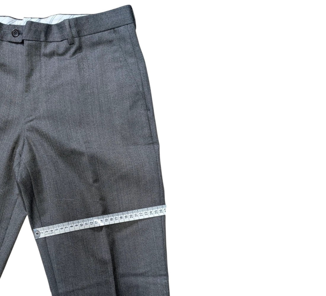 So wird der Oberschenkel einer Hose vermessen