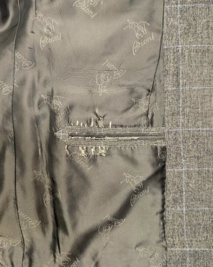 Abrieb im Innenfutter eines Brioni Vintage Sakkos