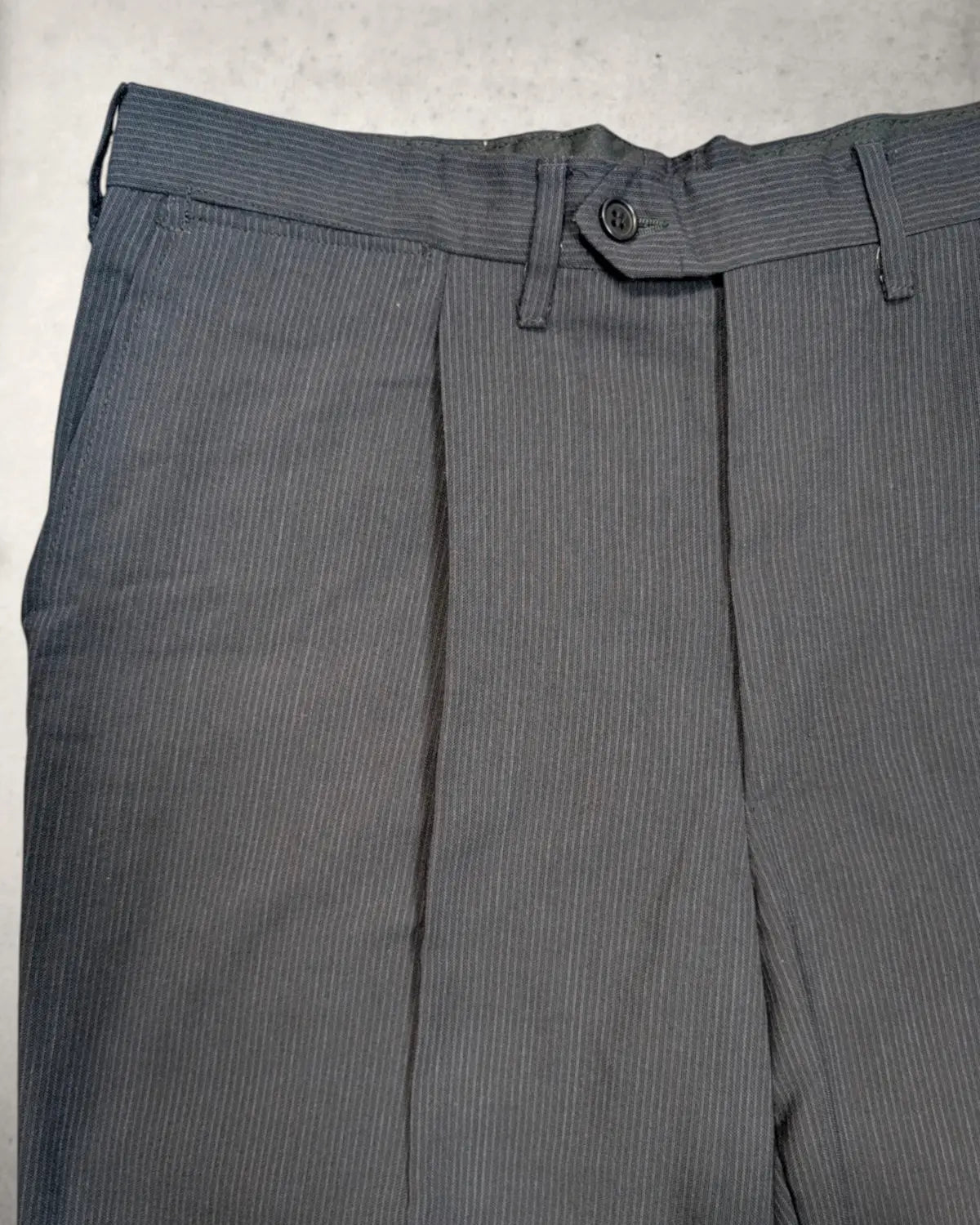 Pinestripe Muster einer Cerruti 1881 Anzughose in dunkelblau