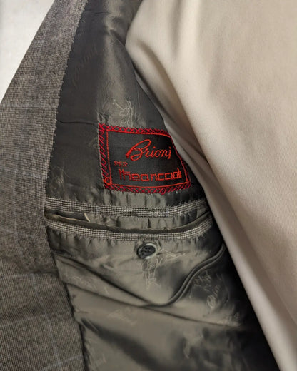 Brioni Etikett in einem vintage Sakko in Grau