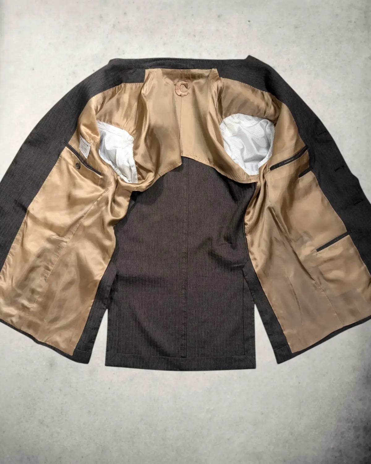 Sommersakko von Caruso in braun mit Gold-