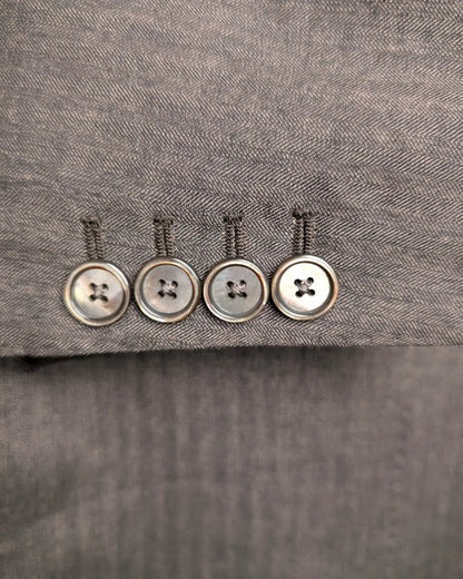 Ärmelknöpfe eines Caruso Sommersakkos 