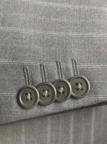 Vintage-Anthrazitwolle von Ermenegildo Zegna für Luigi Bianchi, feine Nadelstreifen und vier Knöpfe am Ärmel, Gr. 50.