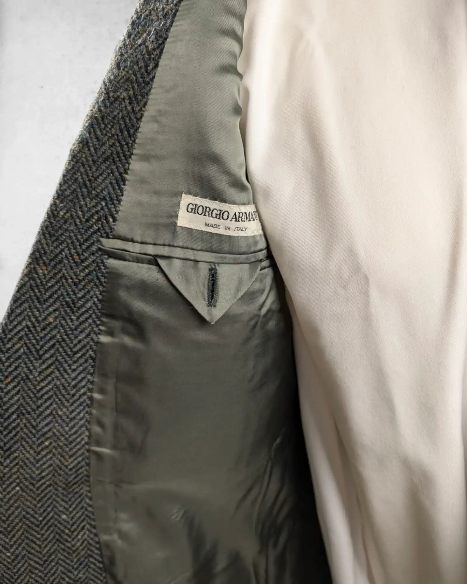 Innenansicht eines Herrensakkos von Giorgio Armani