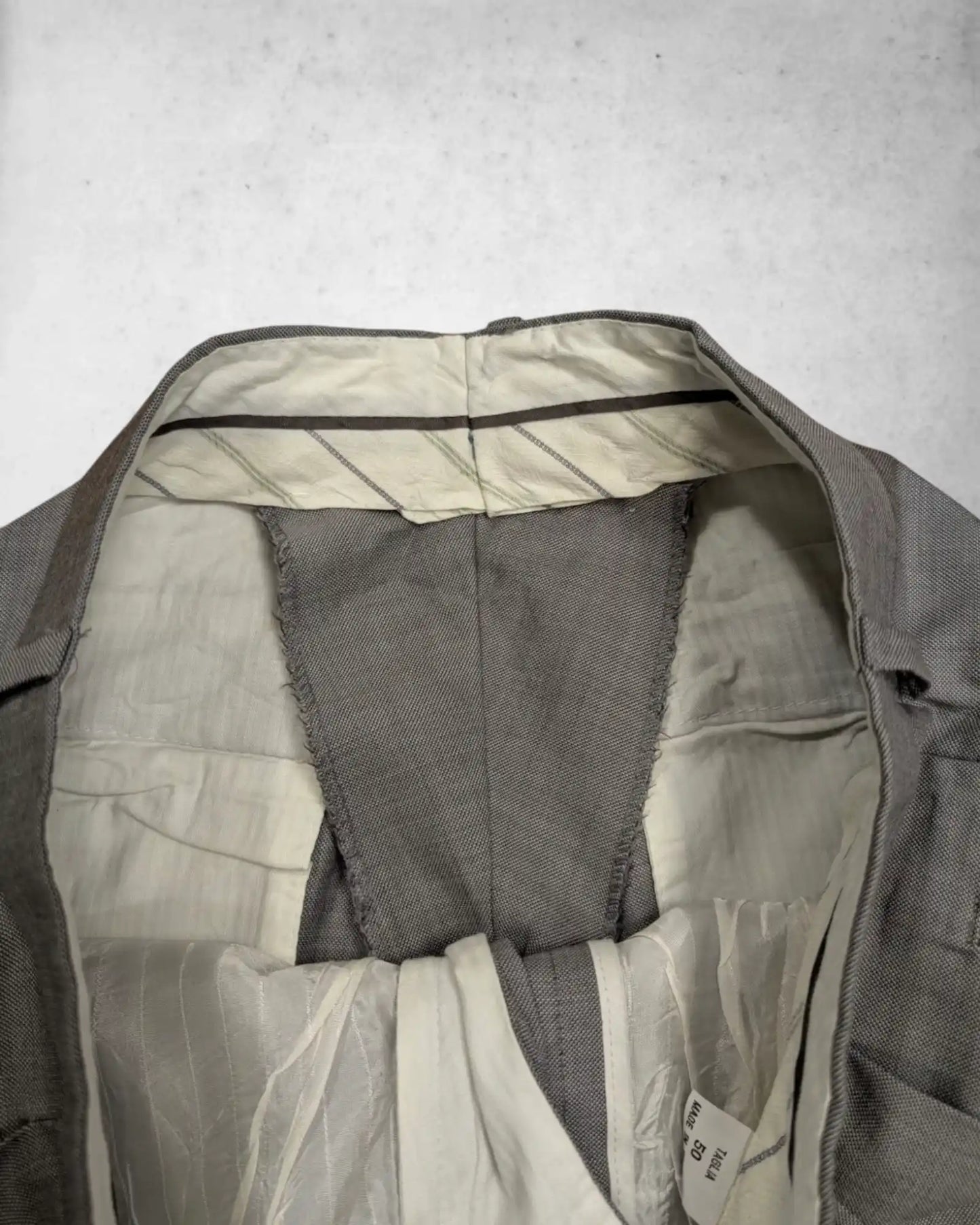 Herrenhose in Grau von innen