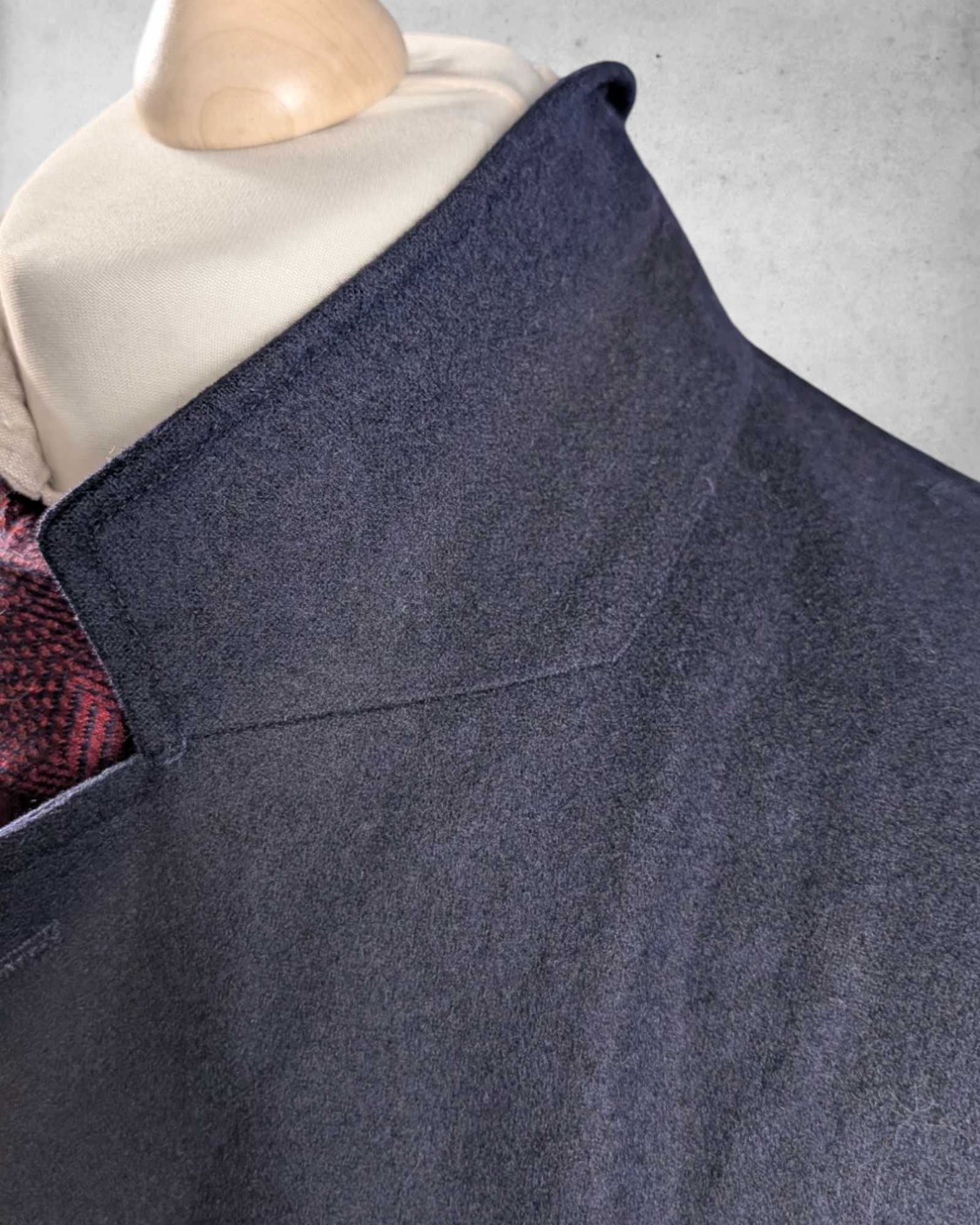 Kragenaufnahme eines Ermenegildo Zegna Sakkos für Männer