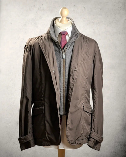 Braune Pal Zileri Hybrid-Jacke für Herren in Größe 54, sportlicher Fieldjacket-Stil mit Krageneinsatz.