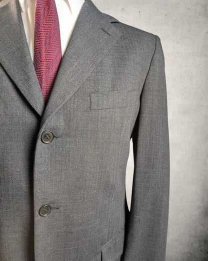 Reversansicht eines anthrazitfarbenem Herrensakko von Aquascutum aus reiner Wolle von Sartoria Filippo Musto 