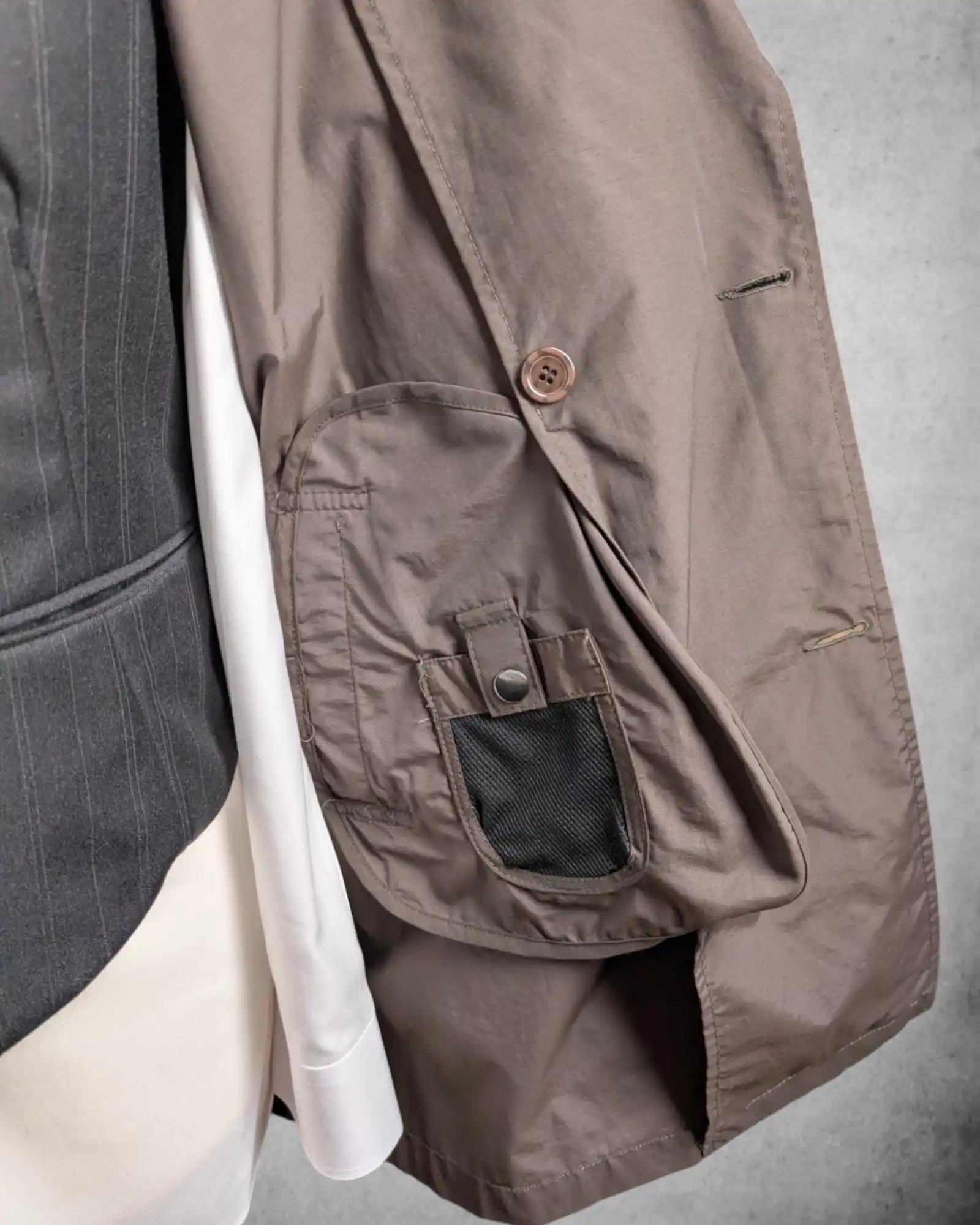 Innentasche eines Gutteridge Trenchcoat