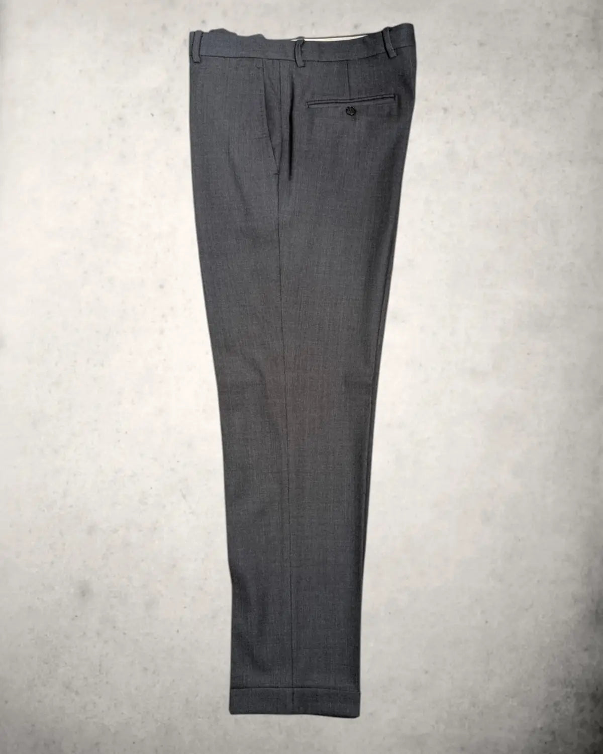 Klassisch geschnittene Anzughose von Franceschini in Größe 48, passend zum Sharkskin-Sakko.