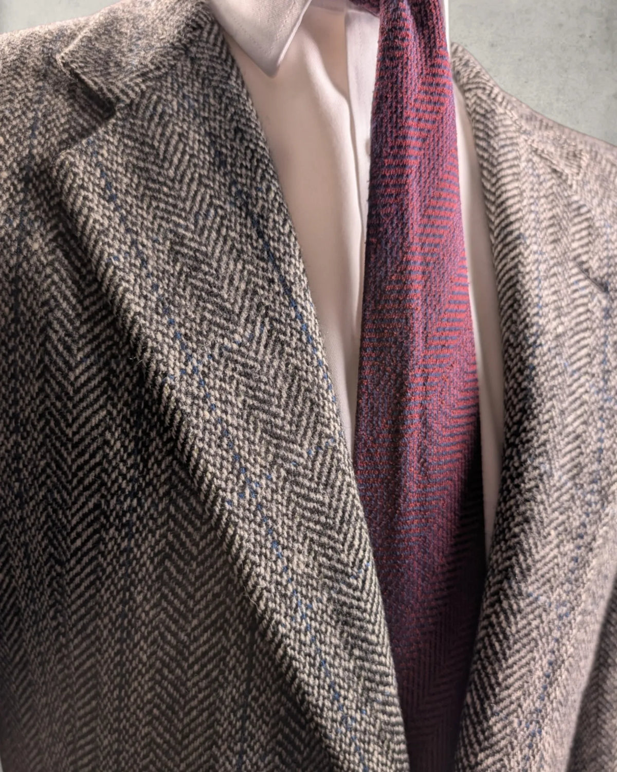 Vintage Claud&Charley Albert Sakko imit Herringbone Muster. Reine Schurwolle und Cupro von Crombie, Größe 52, mit Windowpane-Muster