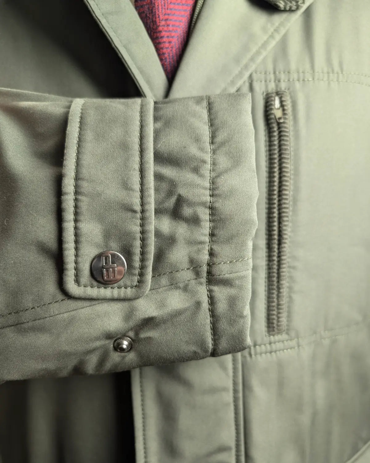 Handcuffs einer Feldjacke für Herren