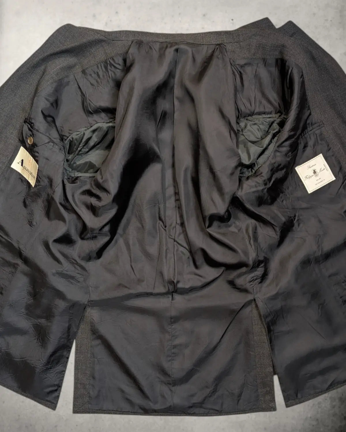Innenansicht eines Herrensakkos von Aquascutum aus reiner Wolle von Sartoria Filippo Musto 