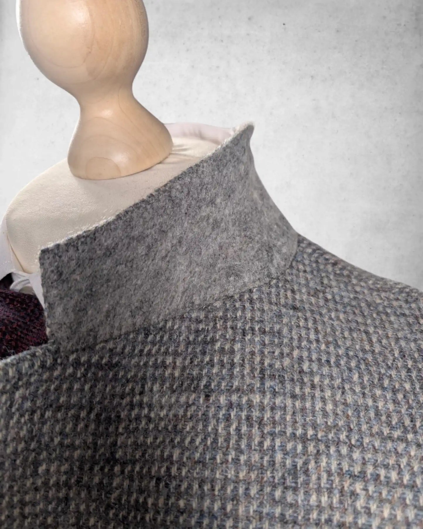 Kragen eines Harris Tweed Herrensakkos