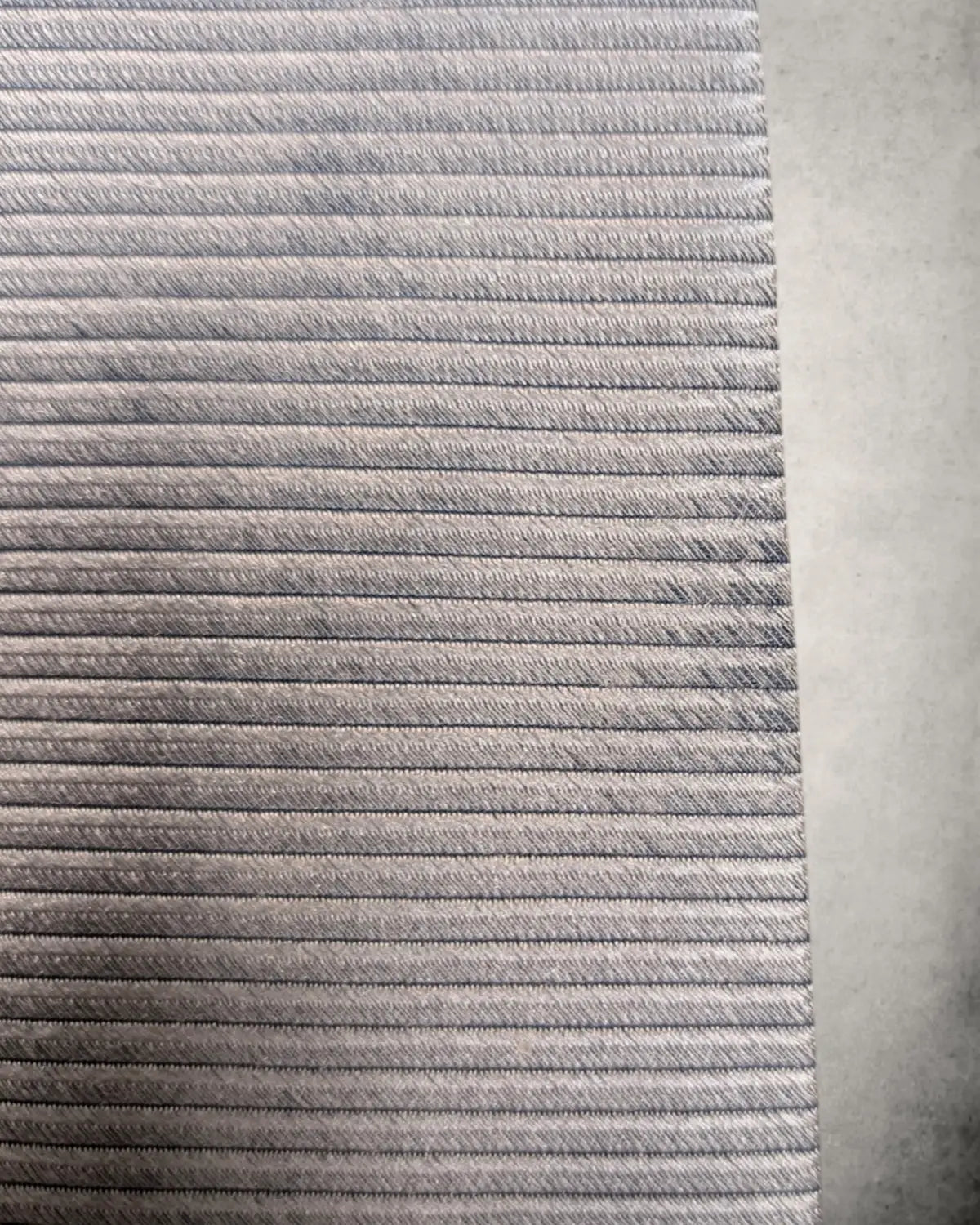 gebrauchte Armani Seidenkrawatte im Detail