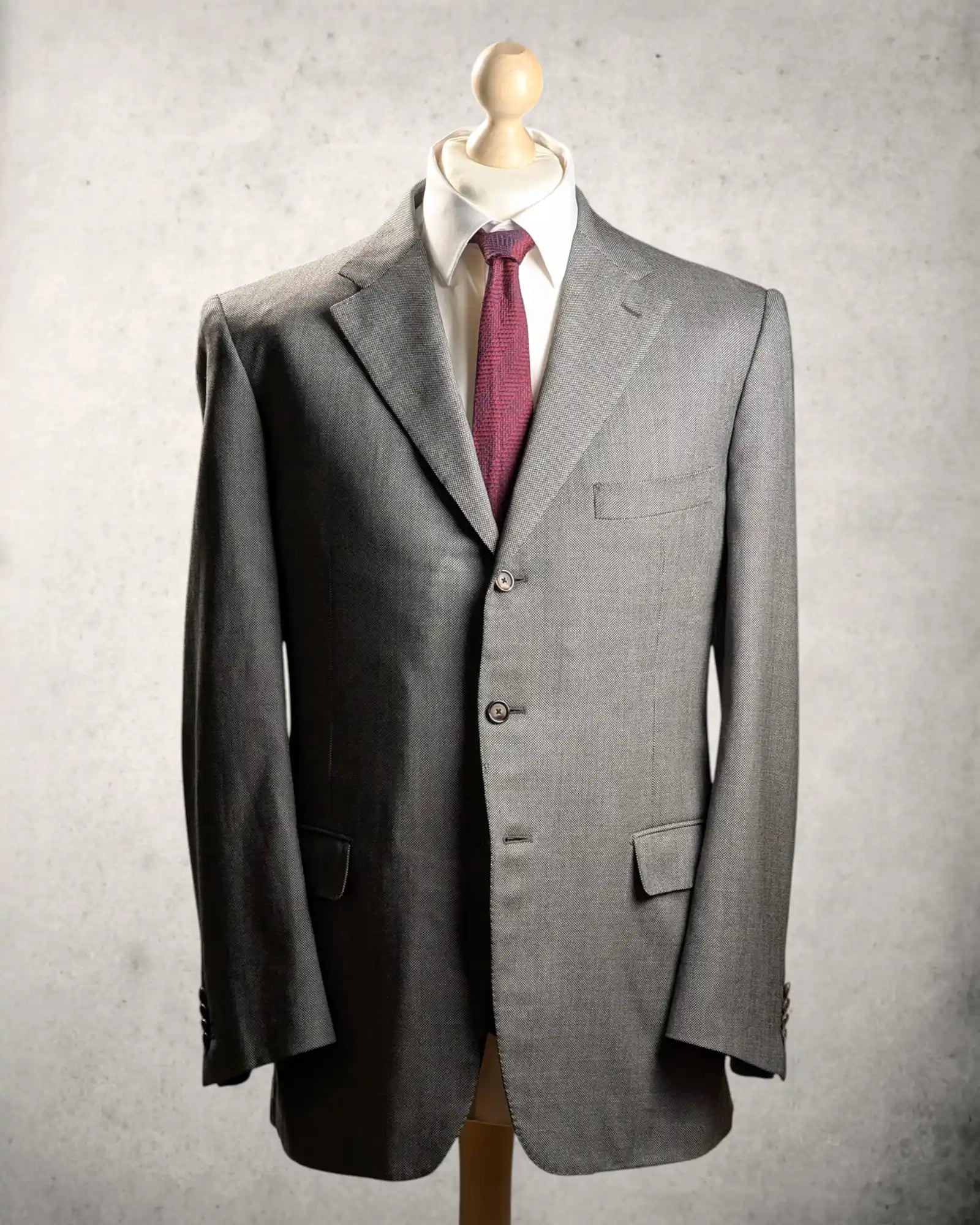 Graues Herrensakko von Nervesa Sartoria aus Loro Piana Stoff