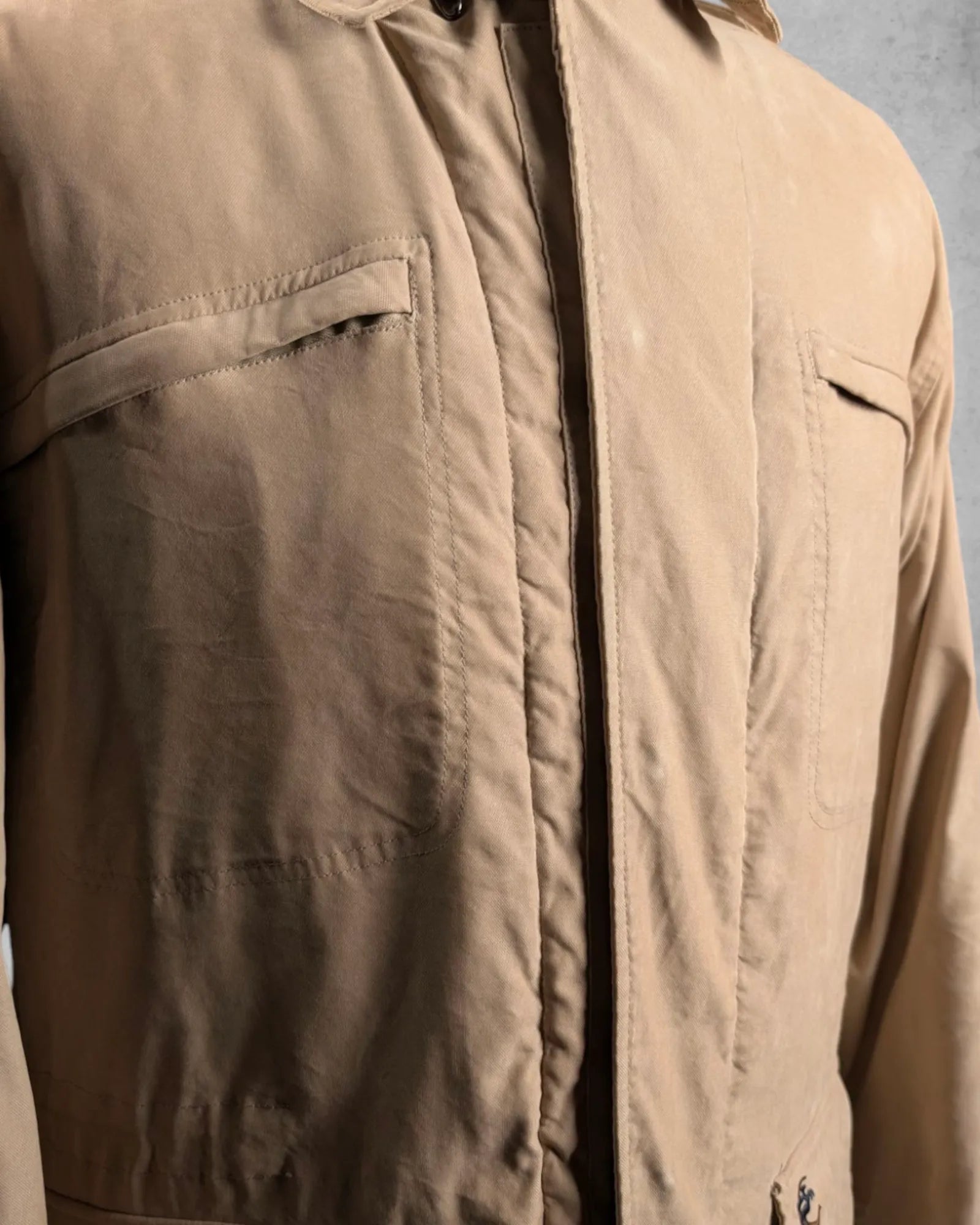 Detailansicht einer Herrenjacke in beige von C&co