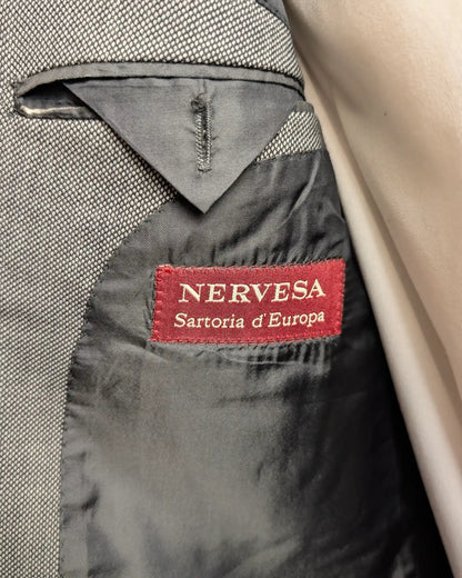 Nervesa Sartoria Etikett in einem Herrensakko