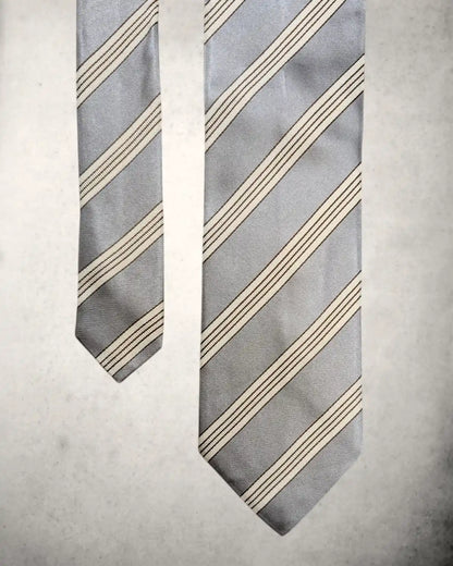 Grau-Silberne Seidenkrawatte von Pal Zileri mit Regimental Streifen