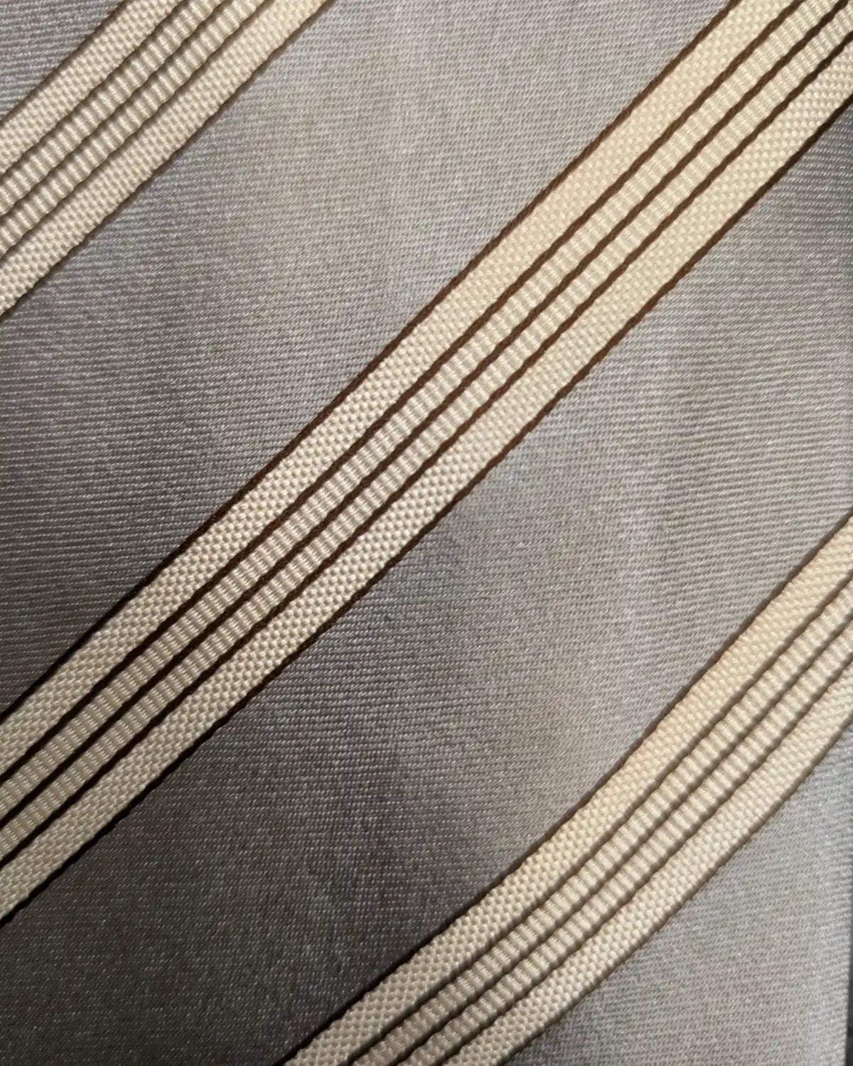 Grau Silberne Herrenkrawatte aus reiner Seide von Pal Zileri