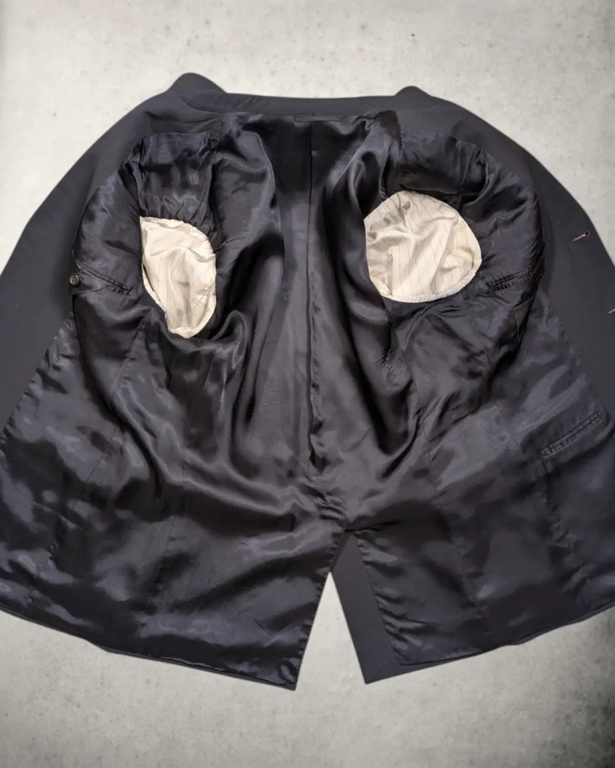 Innenansicht eines gebrauchtes Herrensakkos von Prada Milano