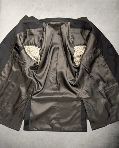 Innenansicht eines Raffaele Caruso Herrensakkos in Anthrazit