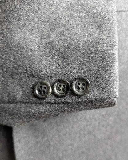 Ärmelknöpfe an einem Merino Sakko