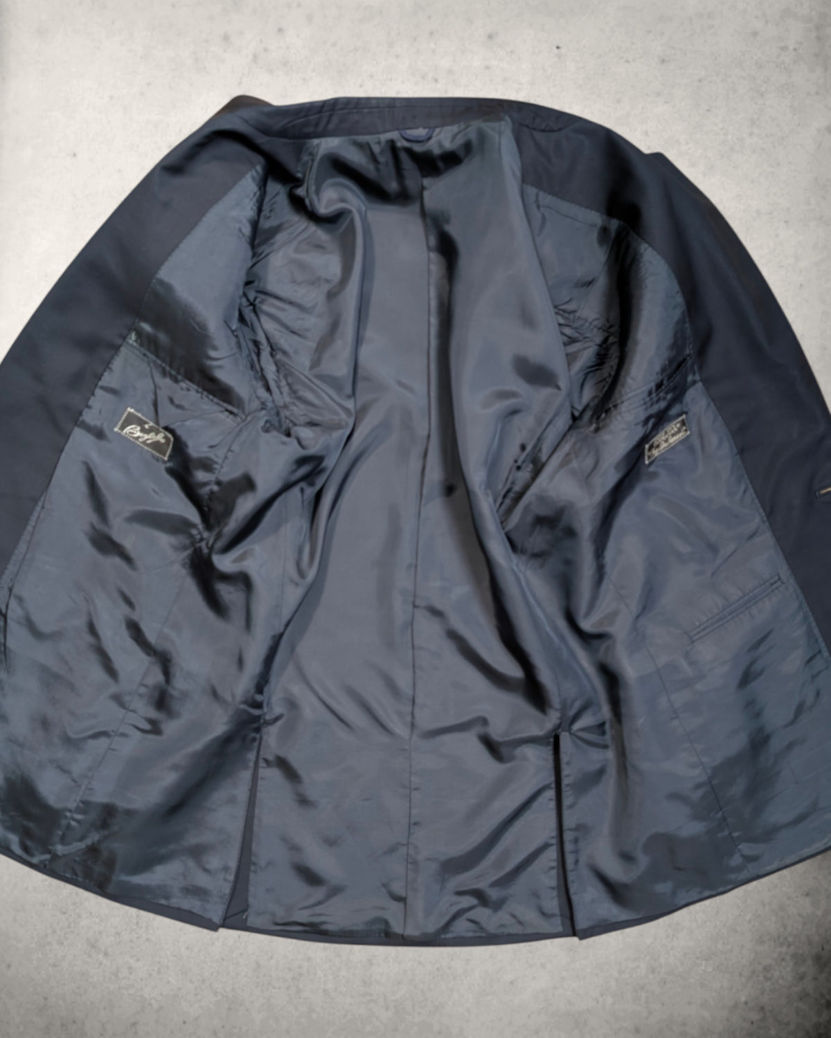 Innenansicht eines Herrensakkos von boglioli aus Loro Piana Tasmanian Stoff in Navy