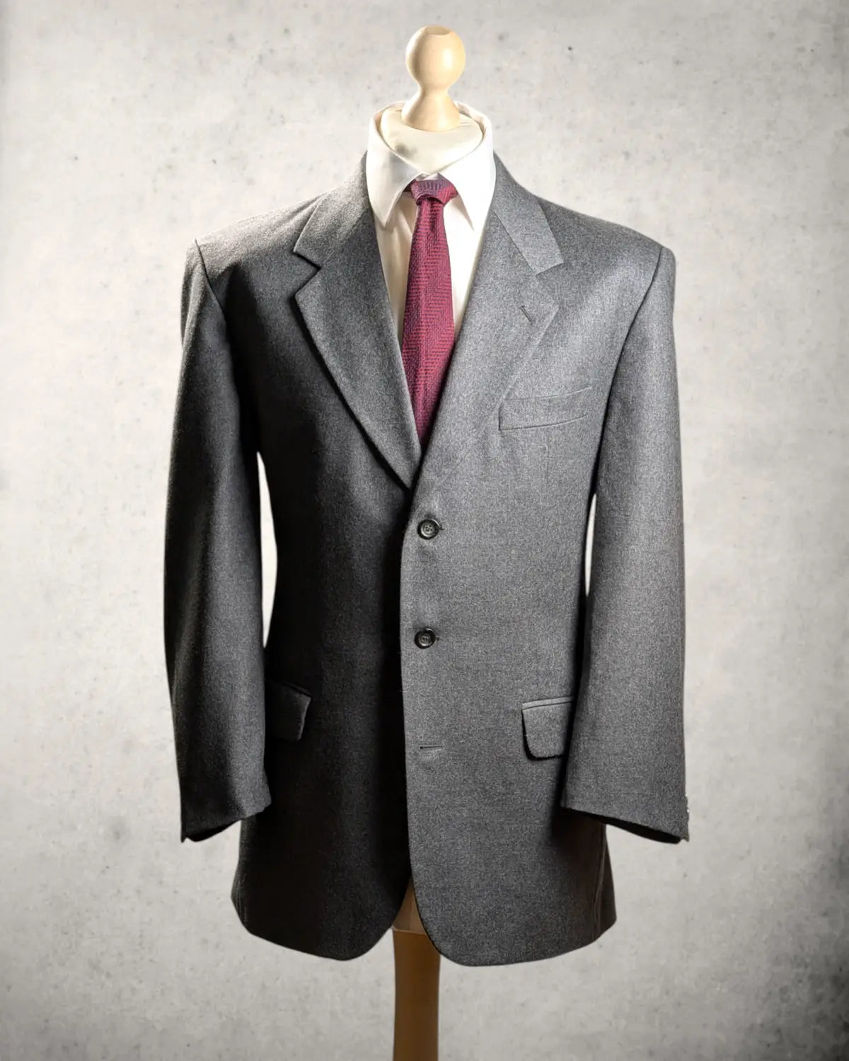 Klassisches Herrensakko in Grau