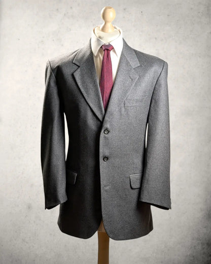Klassisches Herrensakko in Grau