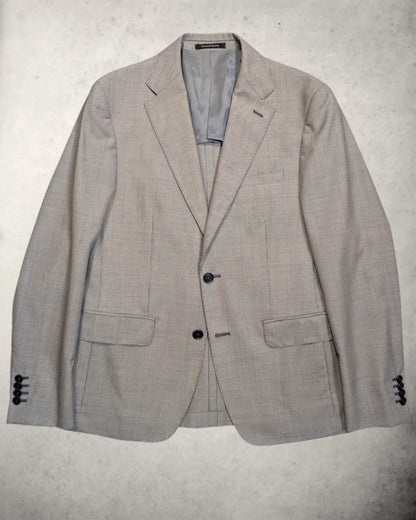 Frontalansicht eines Facis Sommersakkos aus Vitale Barberis Canonico Wolle