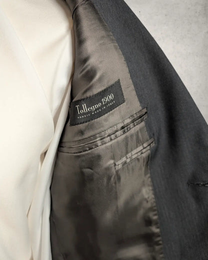 Tollegno 1900 Etikett mad in Italy.