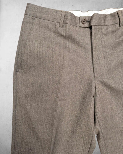 klassische Herrenhose in grau